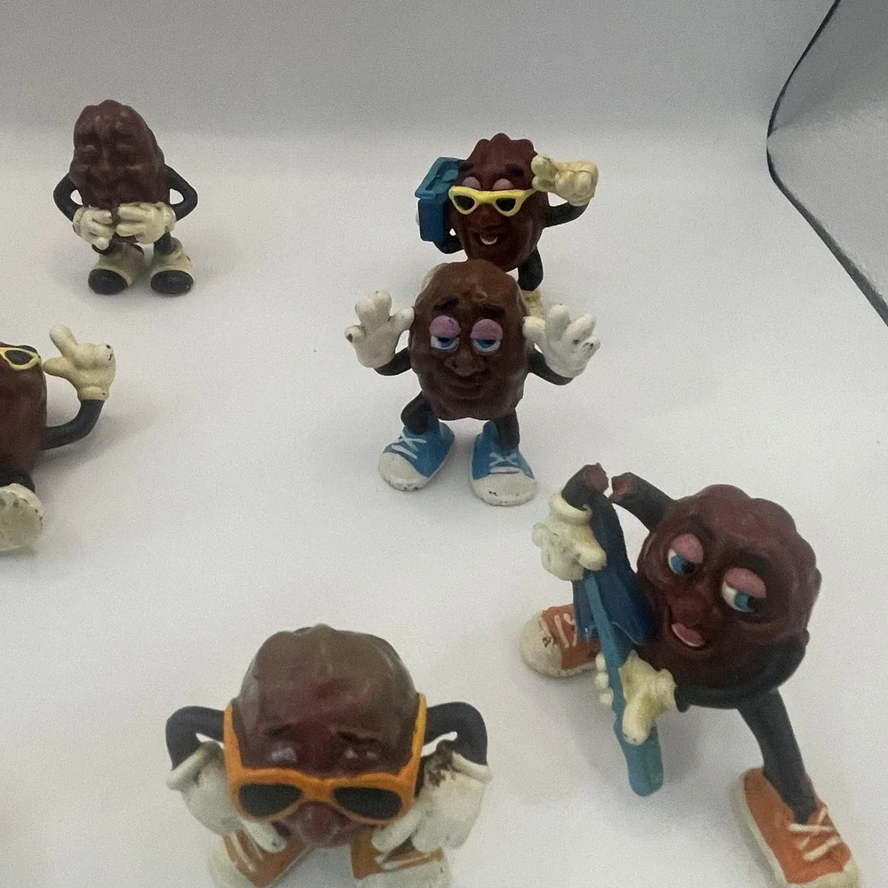 LOT OF 10 California Raisins PVC Figure Vintage 80s Retro Collectible Surf Prop